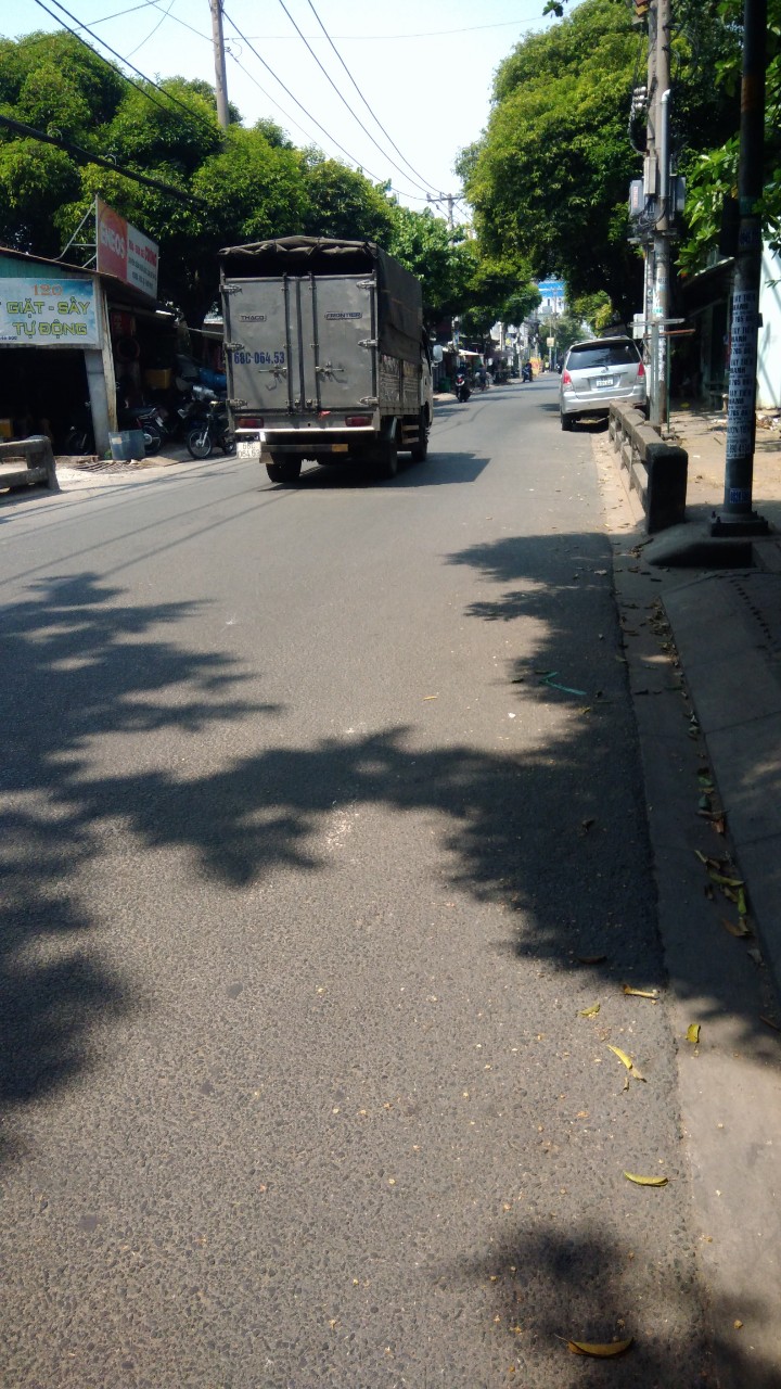 KẸT TIỀN CẦN BÁN NHÀ ĐƯỜNG TRẦN THỊ TRỌNG(CỐNG LỞ CŨ)- TÂN BÌNH- NHÀ 4 TẦNG ĐẸP LUNG LINH- 94M2- XE 13457446