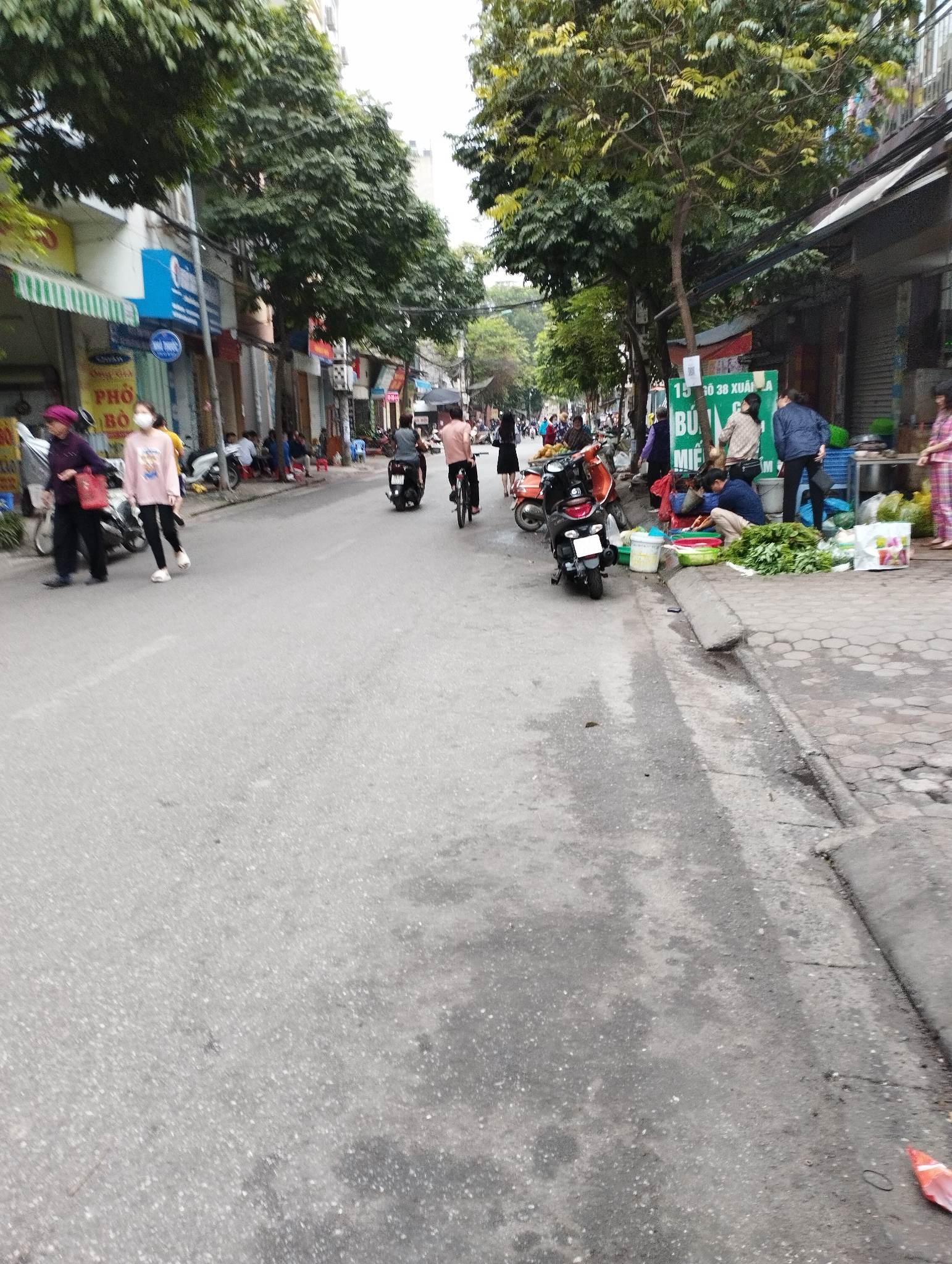 BÁN ĐẤT HIẾM - LẠC LONG QUÂN –LÔ GÓC -OTÔ- KINH DOANH SẦM UẤT 210M MT12  18.1 TỶ 13459120