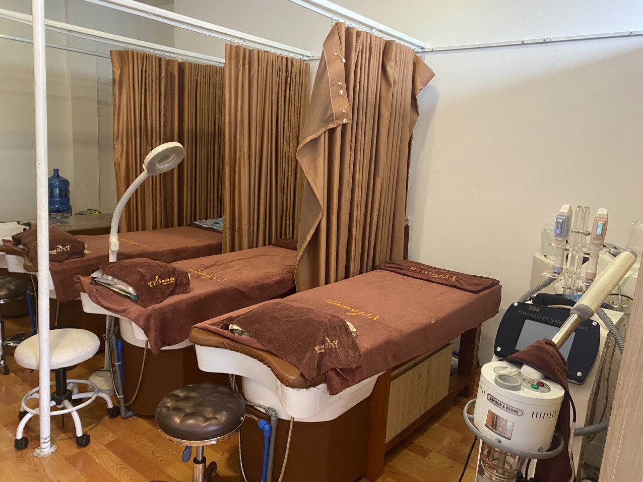 SANG NHƯỢNG CỬA HÀNG SPA 13460282