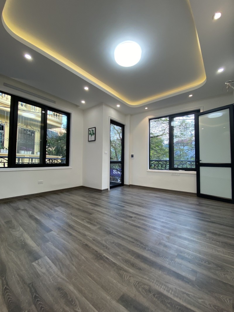 Nhà đẹp, lô góc 2 mặt tiền, ngõ ô tô, phố Hồng Tiến, DT 65m2 x 4T, MT 5.2m, nhỉnh 11 tỷ. 13468565