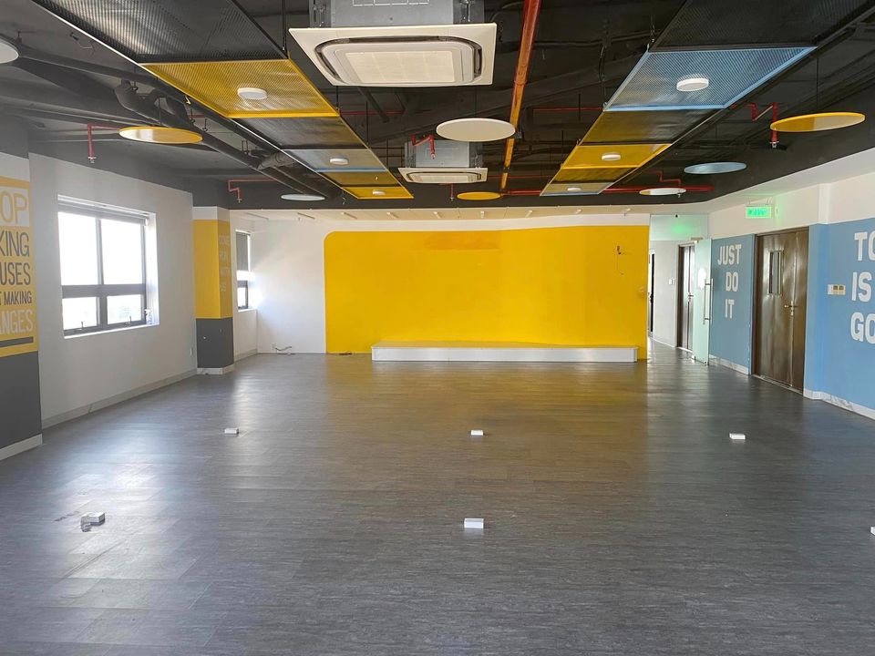 Cho thuê mặt bằng làm việc tầng 5 tại 35 A-B-C Núi Thành, Phường Hòa Thuận Đông, Hải Châu, Đà Nẵng 13473730