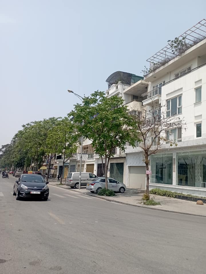 Bán nhà Liền kề Văn Phú, Lô Góc, 110m nhà 4,5 tầng long lanh, giá 13,5 tỷ , mặt tiền 22m , vỉa hè 13474218