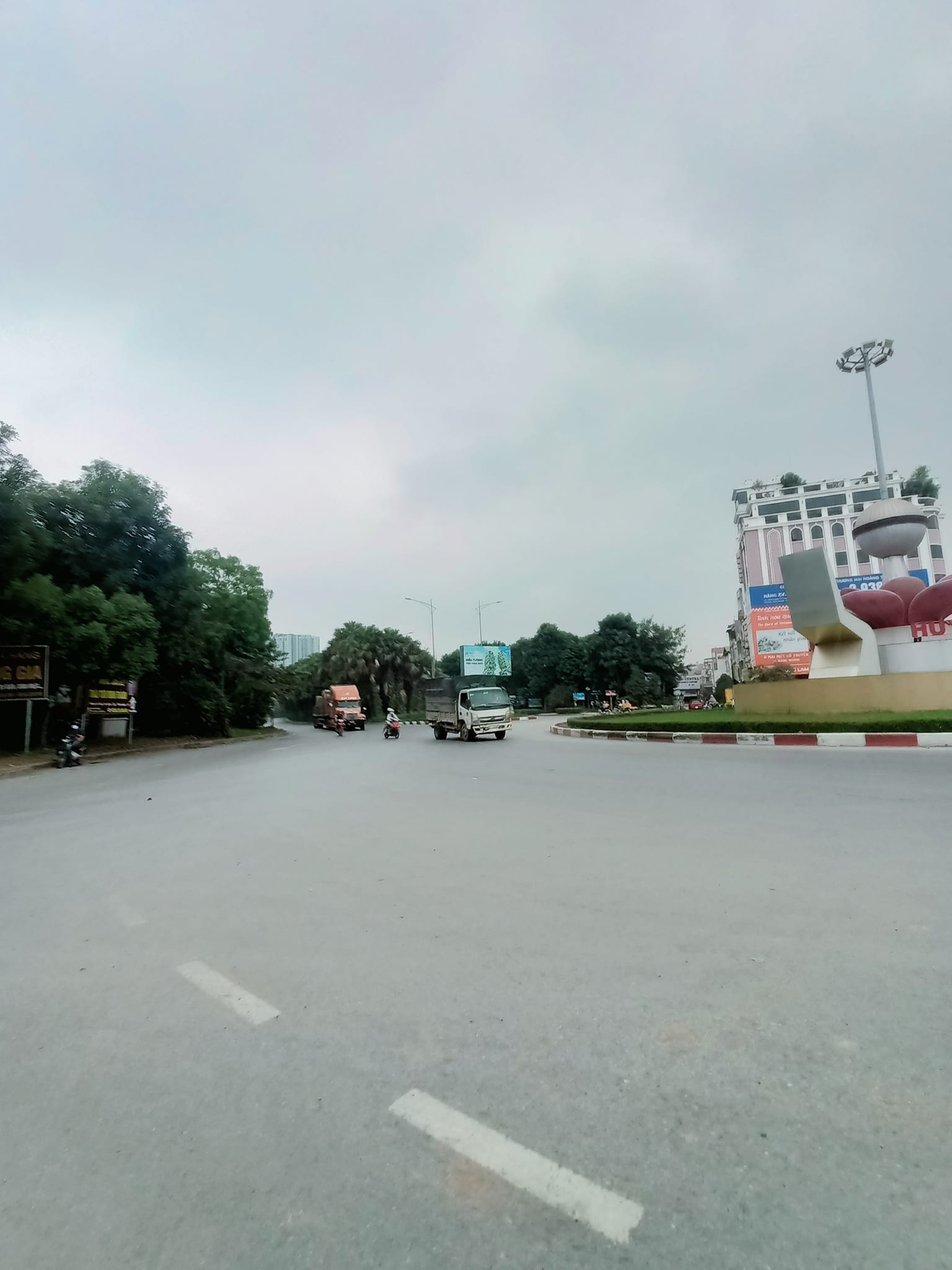 chính chủ  cần bán gấp 81,5 m2 ĐẤT trục chính thôn ĐAN KIM,VĂN GIANG,HƯNG YÊN 13476297