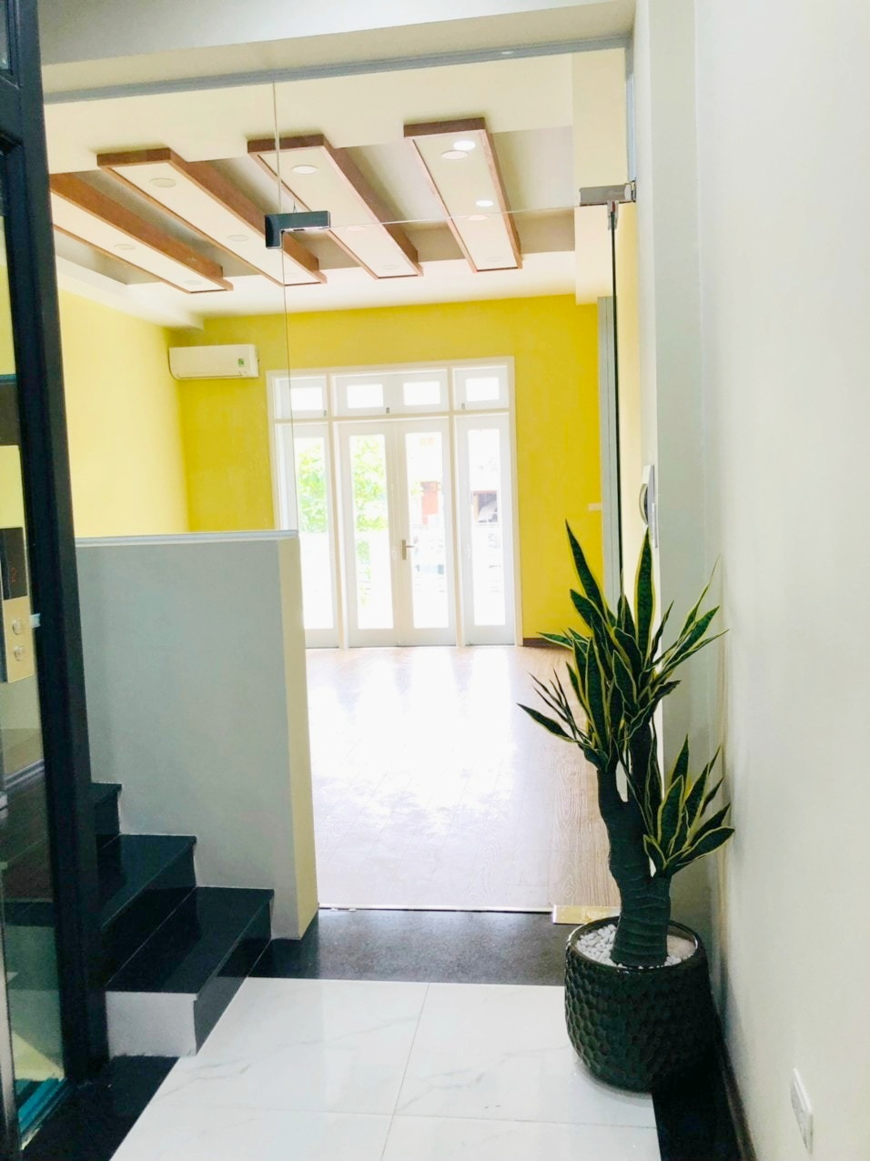 Bán nhà mặt phố Trần Phú 120m Vỉa hè rộng Hai thoáng Kinh doanh Giá nhà ngõ 13477177