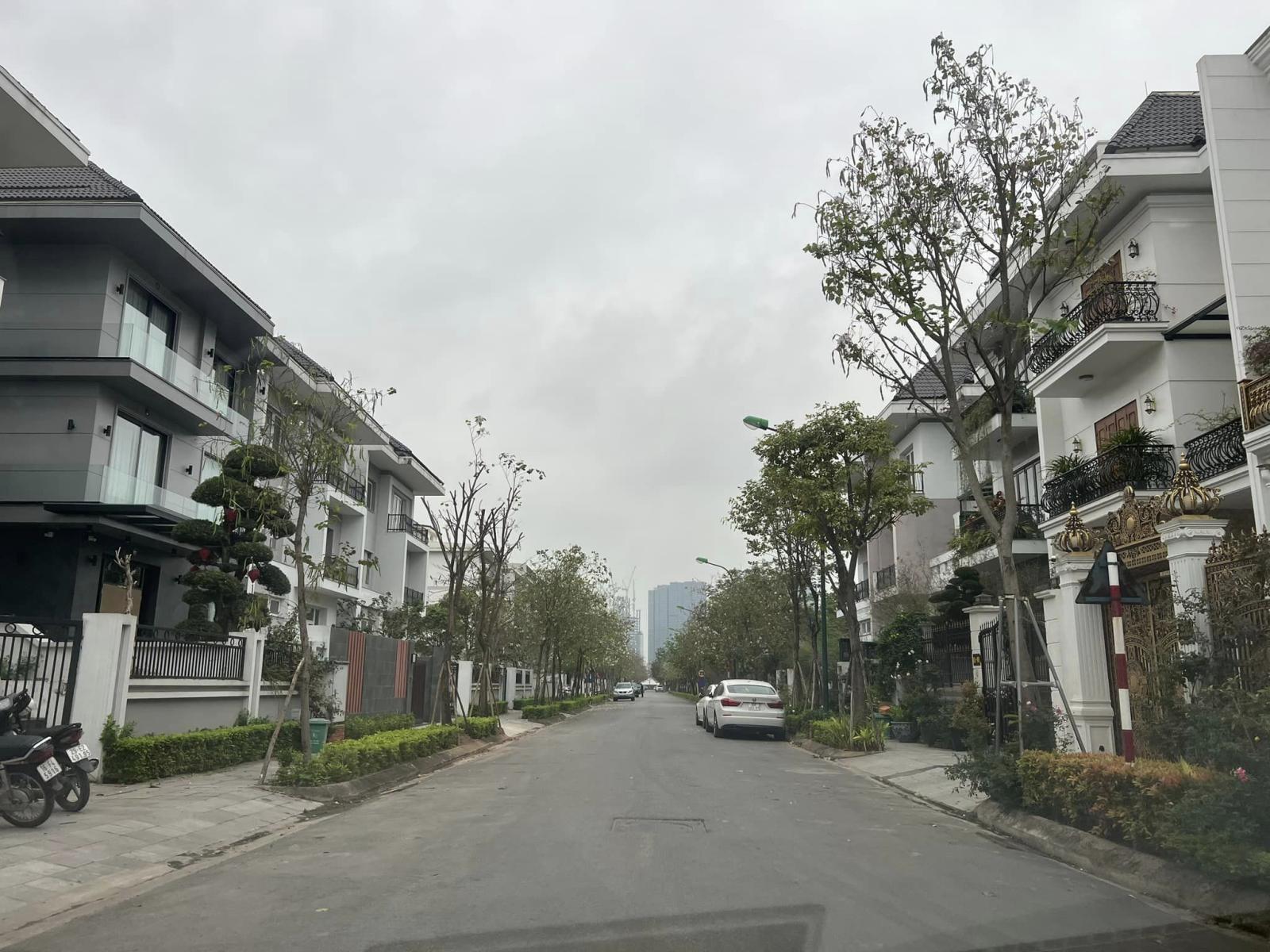 BÁN BIỆT THỰ CIPUTRA VIEW HỒ, VIEW SÂN GOLD, 400M2 3 TẦNG MẶT TIỀN 12M 13480267