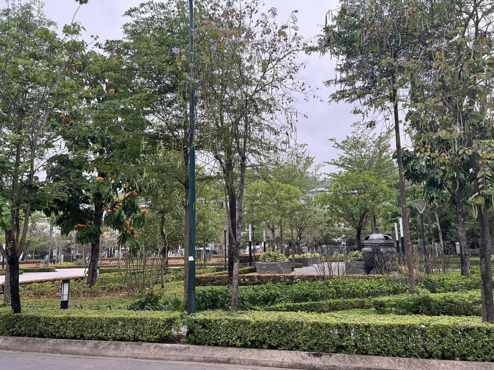 BÁN BIỆT THỰ CIPUTRA VIEW HỒ, VIEW SÂN GOLD, 400M2 3 TẦNG MẶT TIỀN 12M 13480267