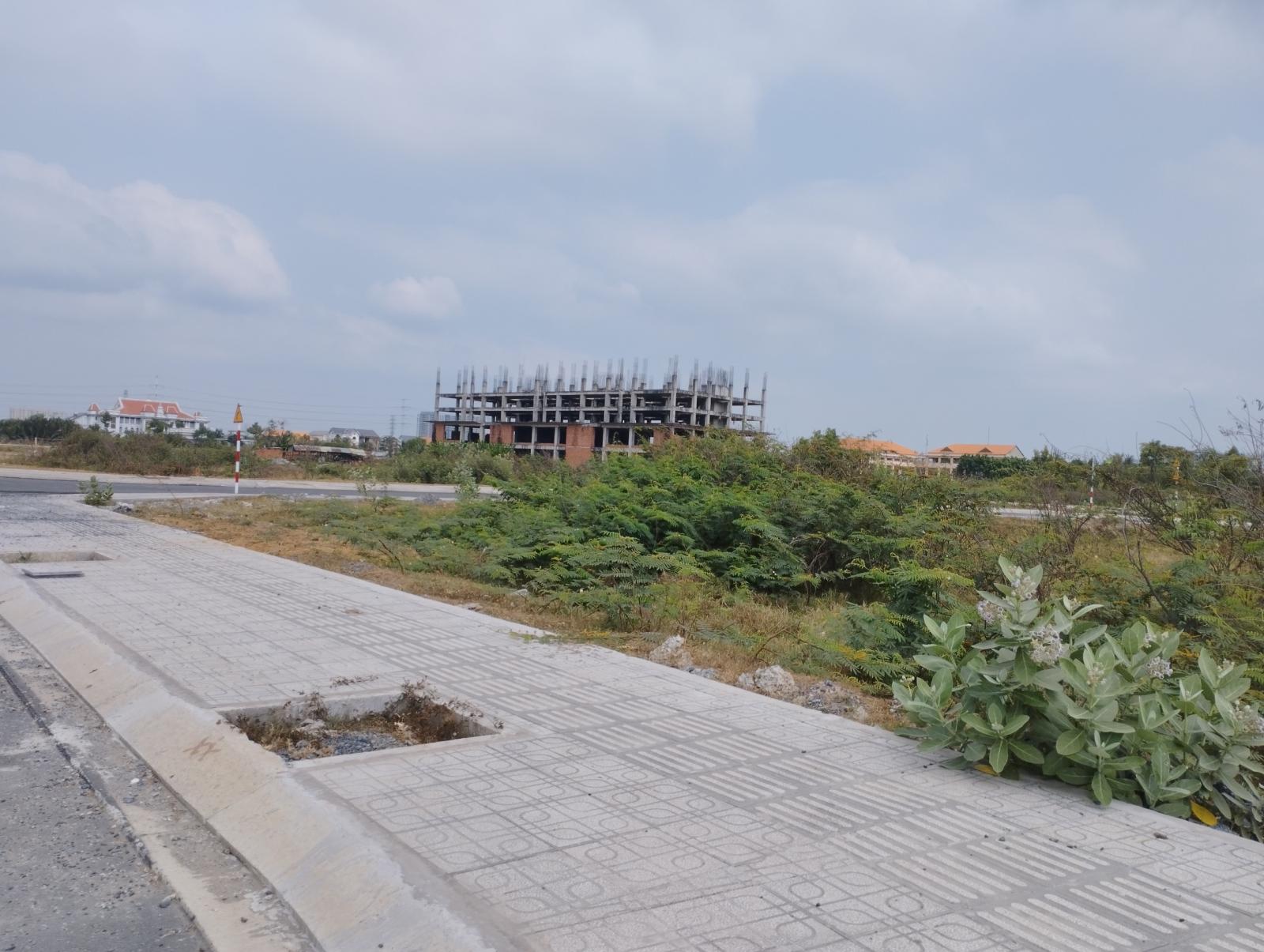 Cần bán đất nền DT 189m2, giá 38.5tr/m2 dự án Khu nhà ở ĐH Quốc Gia 245 đường Gò Cát, Phường Phú Hữu, Q9 13486151