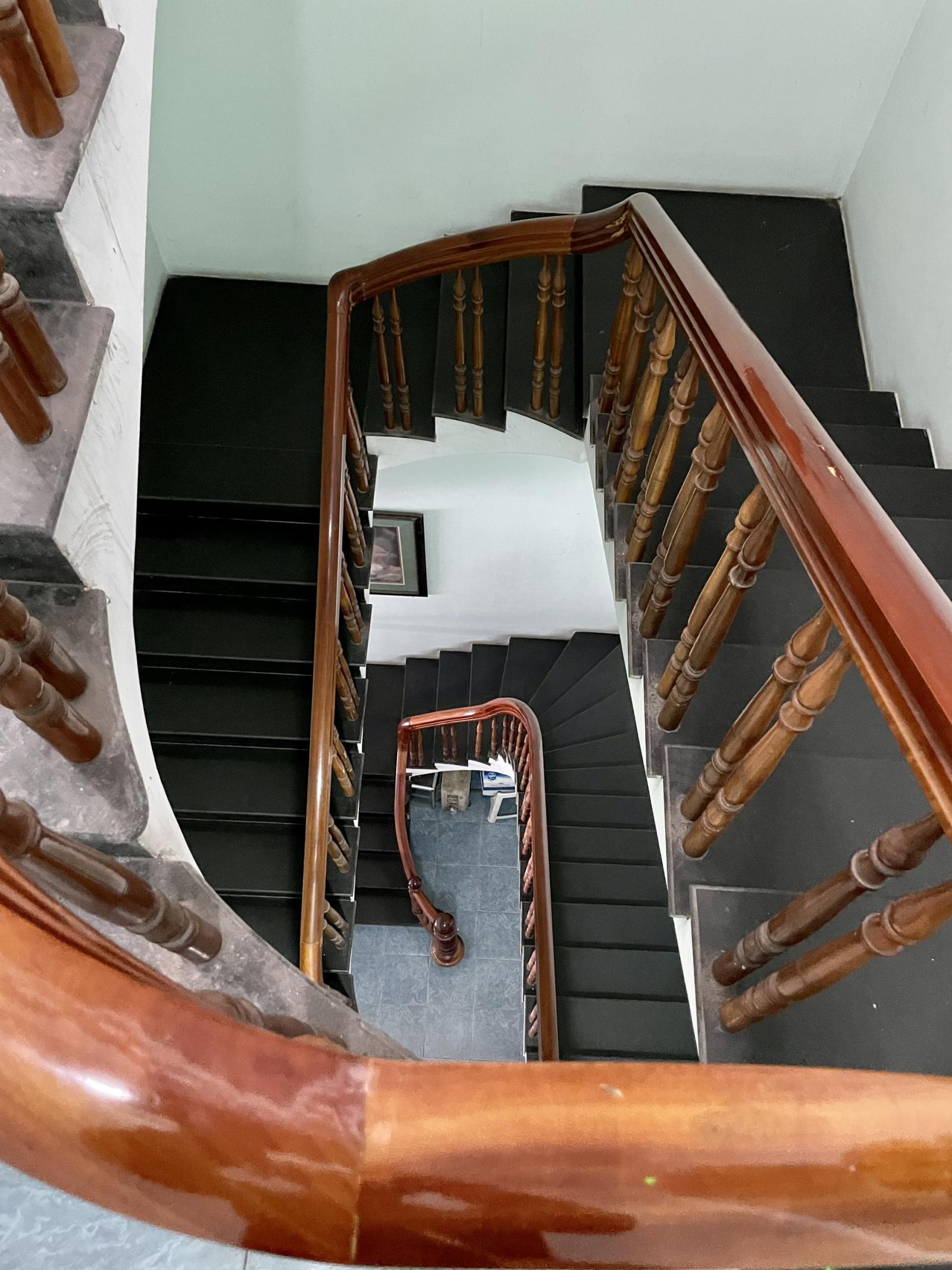 Gia đình đi Mỹ nên hạ giá từ 16 TỶ CÒN 12 TỶ bán gấp nhà nghỉ 3 tầng mặt tiền Phạm Văn Ngh ngay BV 13493704