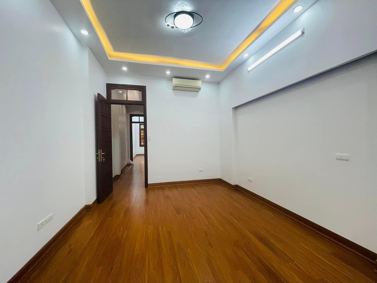 Bán nhà Vĩnh Hưng, 40m x 5T x 3.7 tỷ, Ô TÔ VÀO NHÀ - MẶT NGÕ   13496027