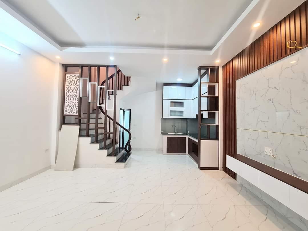 Bán nhà Vĩnh Hưng, 40m x 5T x 3.7 tỷ, Ô TÔ VÀO NHÀ - MẶT NGÕ   13496027