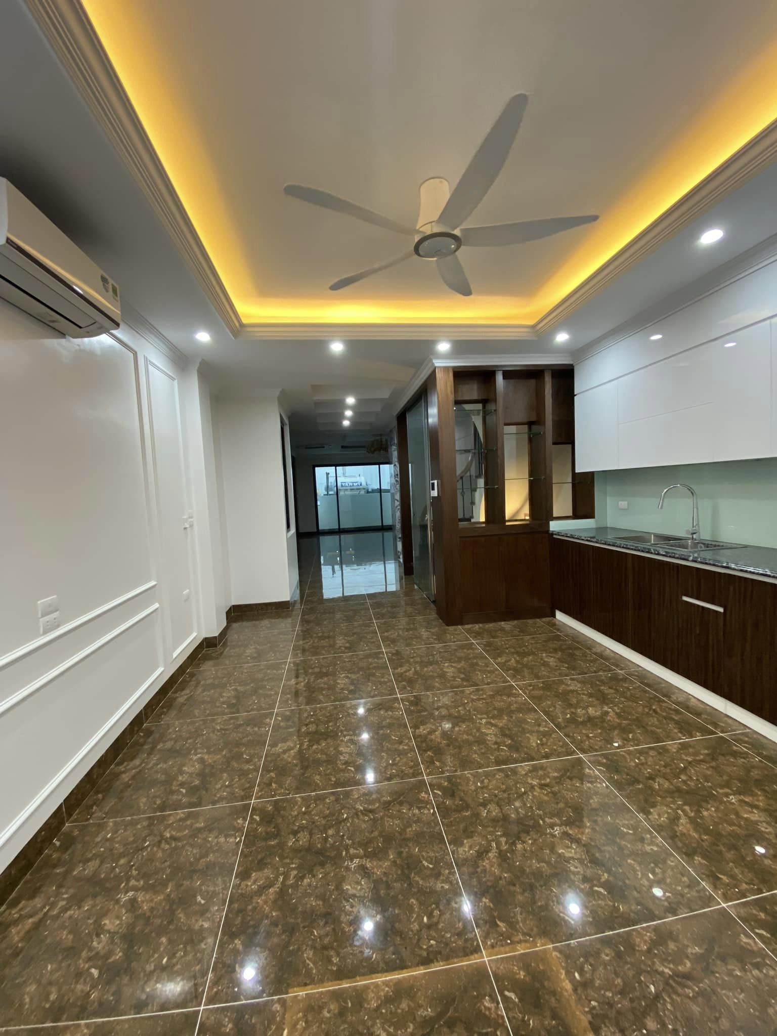 LÔ GÓC -VỈA HÈ-OTO TRÁNH – KINH DOANH- AN DƯƠNG VƯƠNG NHÀ MỚI Ở NGAY 56M 5TẦNG 7.7TỶ


LÔ GÓC 13497085