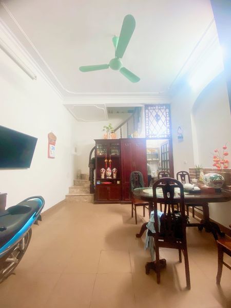 BÁN NHÀ 5 TẦNG 1 TUM SỔ VUÔNG ĐẸP DT: 30M2 MT: 4.2 M 3 PHÒNG NGỦ GIÁ: 3.3 TỶ QUẬN HAI BÀ TRƯNG - 13504606