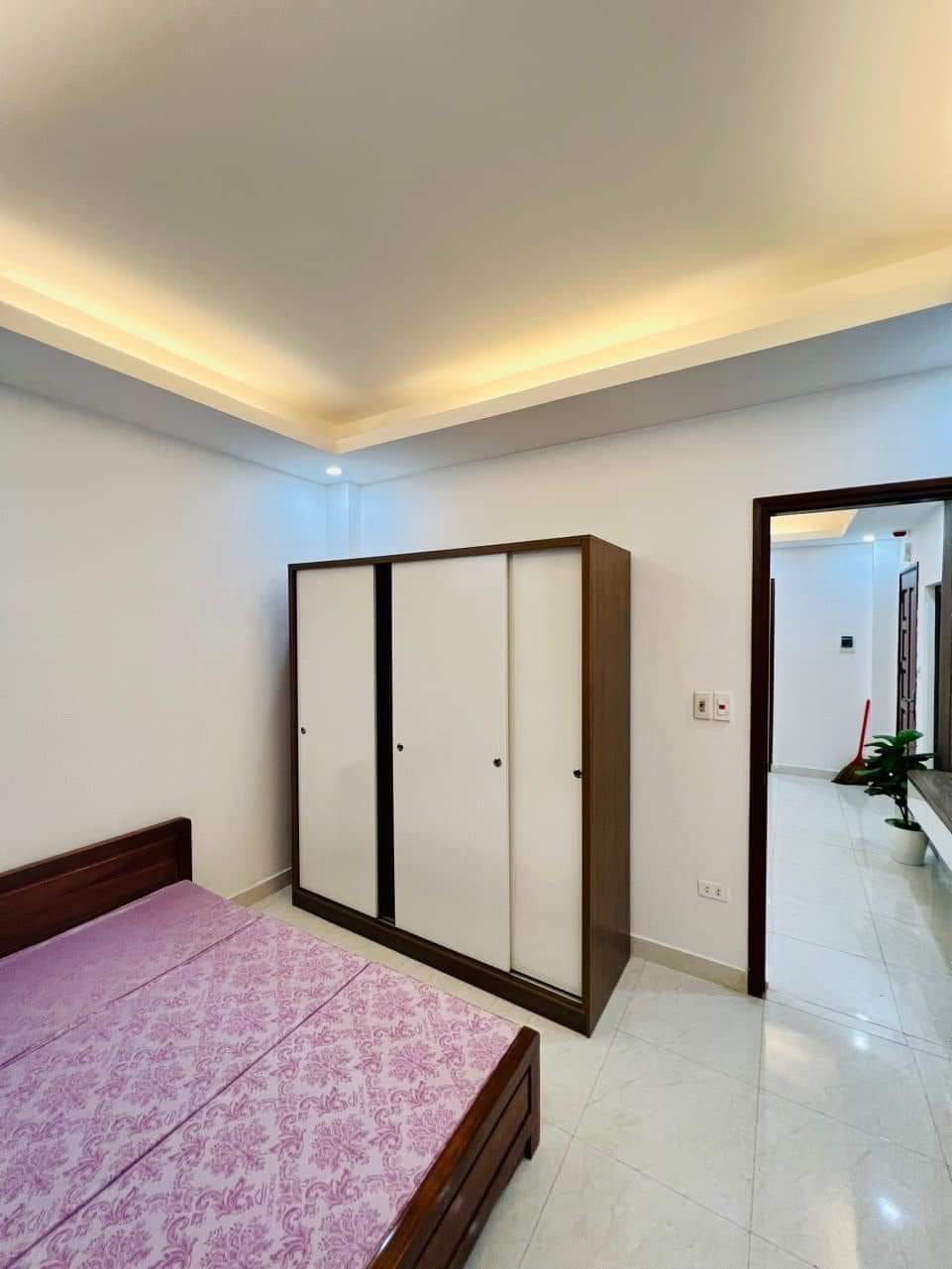 Bán chung cư siêu rẻ 55m2 990TR ngõ 68 Cầu Giấy(2PN+1PK+Bếp+2WC)0934266313 13504770