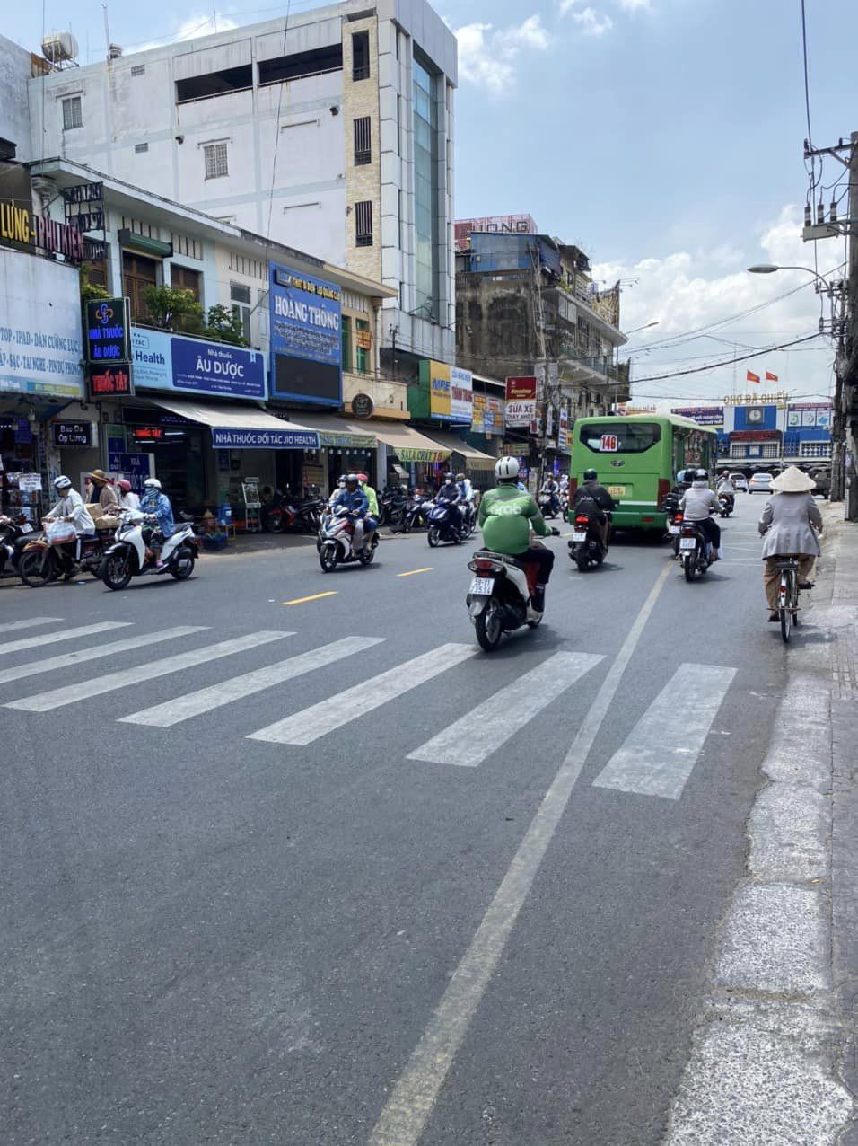 NHÀ NÁT TIỆN XÂY BUIDING – MẶT TIỀN NGAY CHỢ BÀ CHIỂU – 200M2 13506041