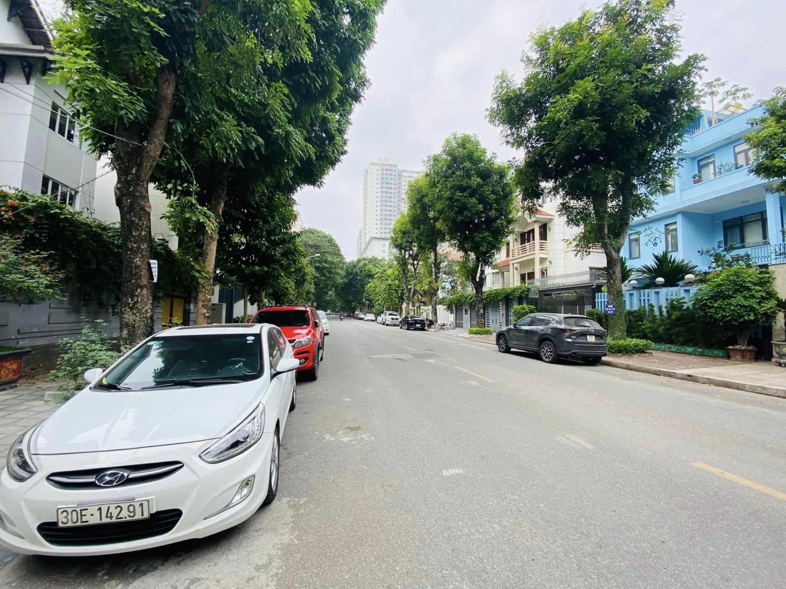 Bán biệt thự Đường Linh Đàm, Quận Hoàng Mai DT 275m2*5T MT13m Giá 105 tỷ Hà Nội 13510556