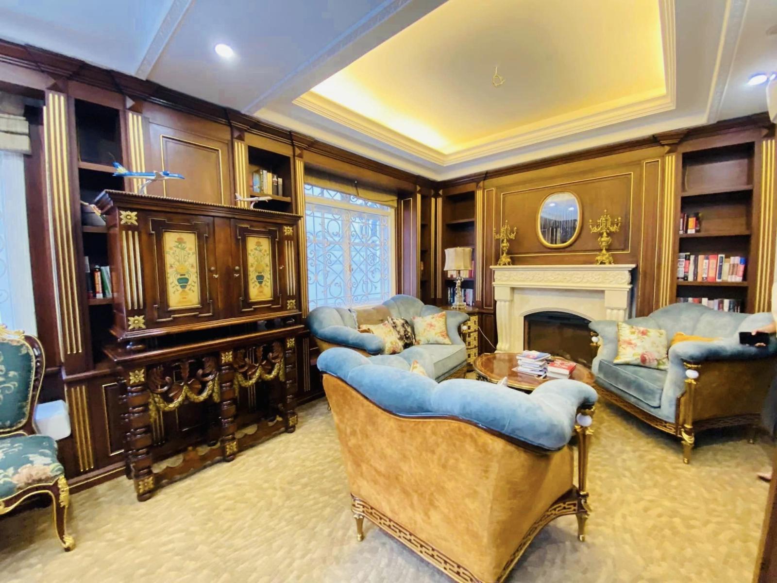 Bán biệt thự Đường Linh Đàm, Quận Hoàng Mai DT 275m2*5T MT13m Giá 105 tỷ Hà Nội 13510556