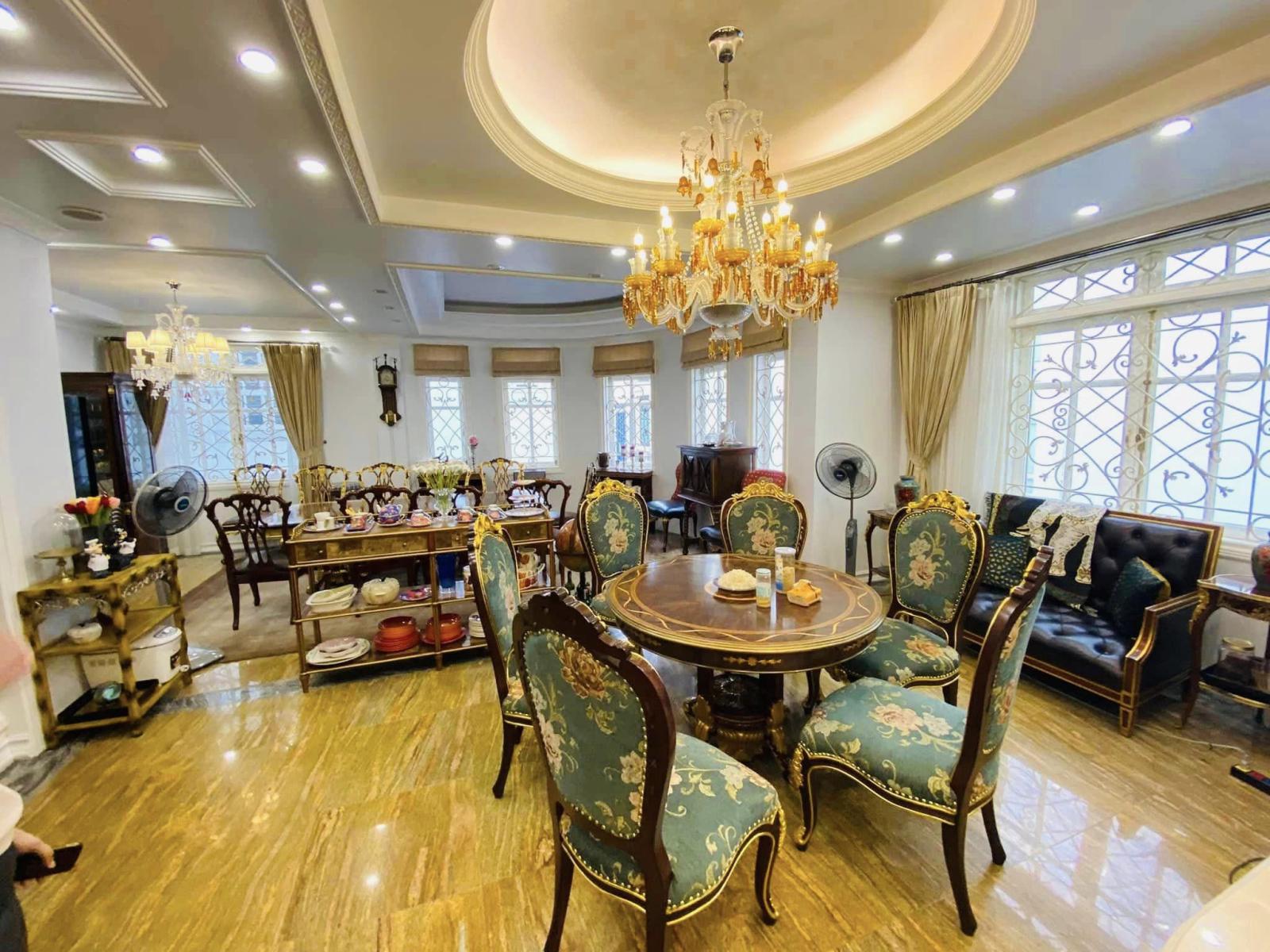 Bán biệt thự Đường Linh Đàm, Quận Hoàng Mai DT 275m2*5T MT13m Giá 105 tỷ Hà Nội 13510556