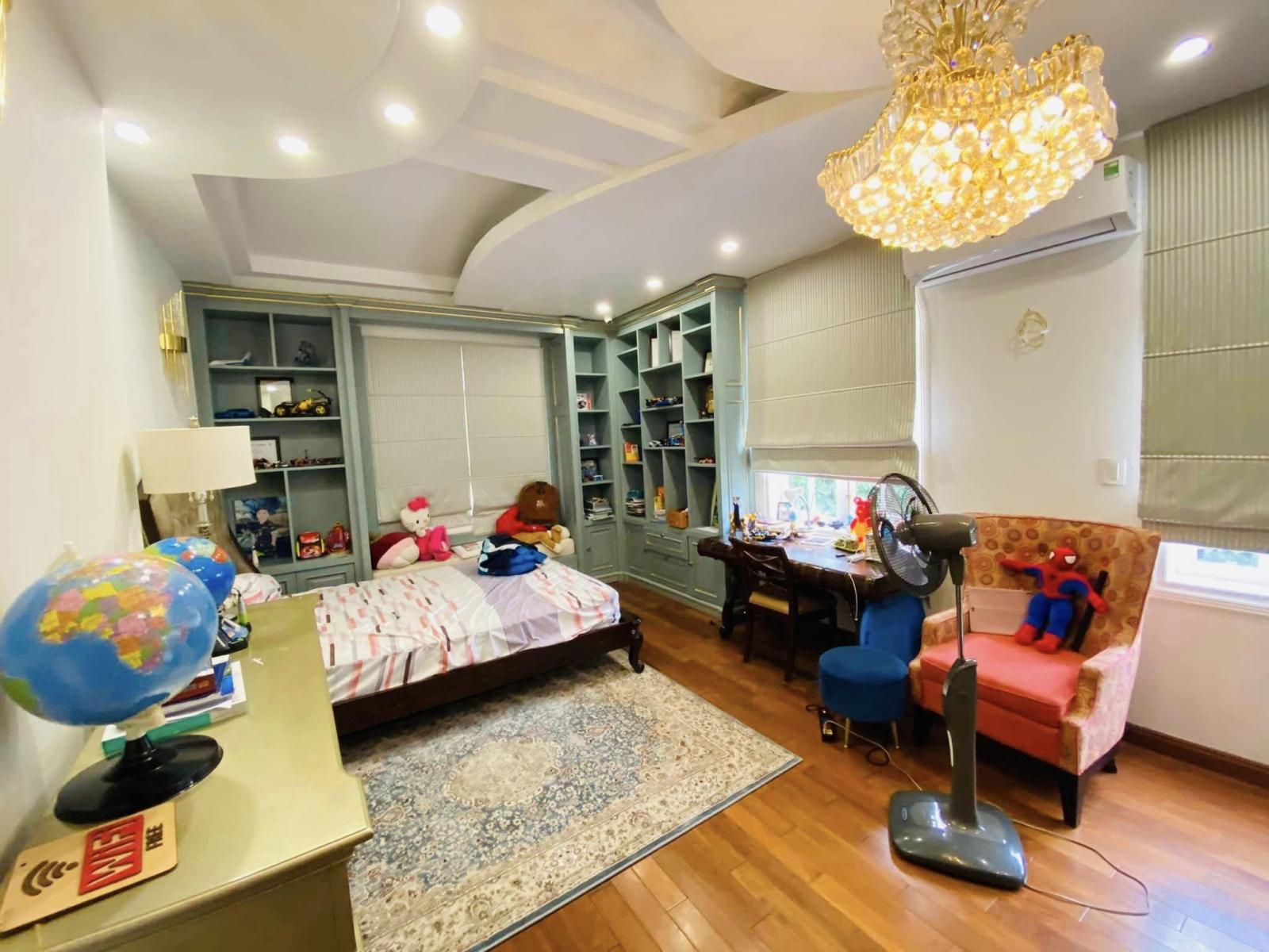 Bán biệt thự Đường Linh Đàm, Quận Hoàng Mai DT 275m2*5T MT13m Giá 105 tỷ Hà Nội 13510556