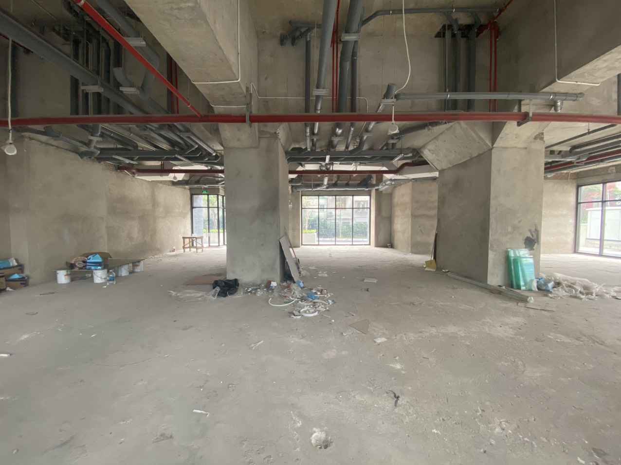 CHO THUÊ 330M2 MBKD CHÂN ĐẾ TẦNG 1 CHUNG CƯ MIPEC RUBIK 360 XUÂN THỦY-CẦU GIẤY 13513058