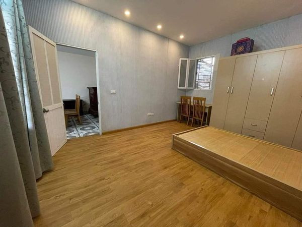 Chính chủ bán gấp nhà tập thể 42m tầng 1 đường Trần Bình Trọng , TP Thái Bình cạnh bến xe thành phố 13534421