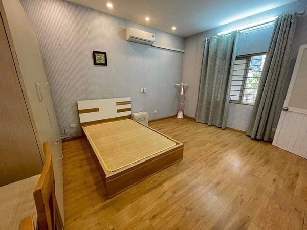 Chính chủ bán gấp nhà tập thể 42m tầng 1 đường Trần Bình Trọng , TP Thái Bình cạnh bến xe thành phố 13534421