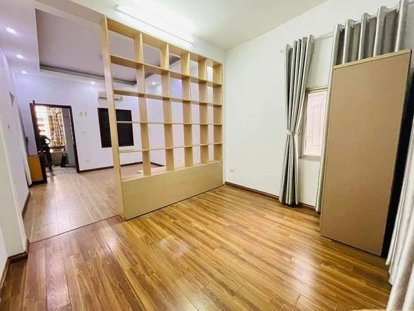 Chính chủ bán gấp nhà tập thể 42m tầng 1 đường Trần Bình Trọng , TP Thái Bình cạnh bến xe thành phố 13534421