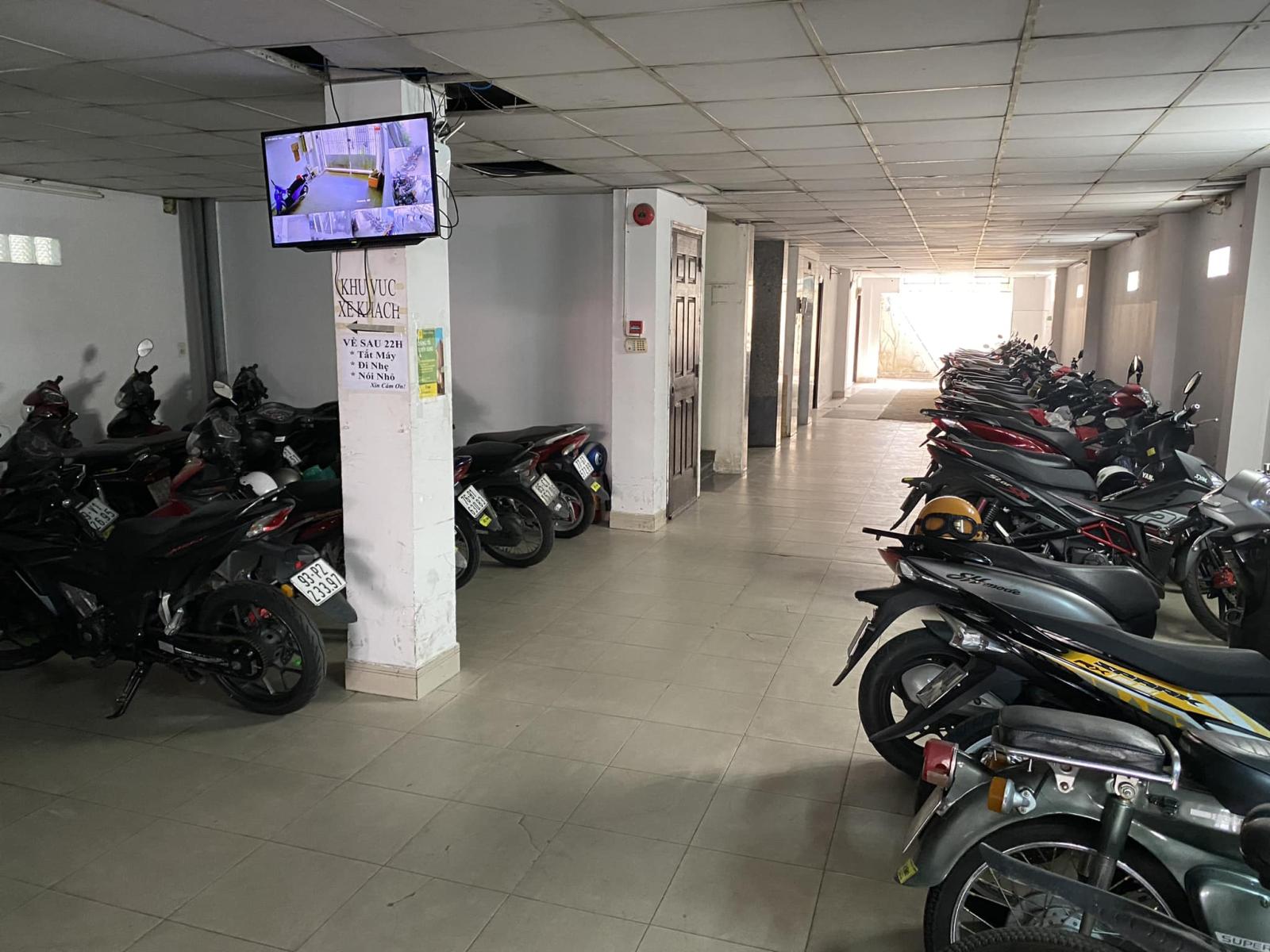 Bán mặt tiền Nguyễn Văn Quá, nhà kiểu căn hộ cho thuê, nhiều phòng, ngang rộng, quận 12 13535172