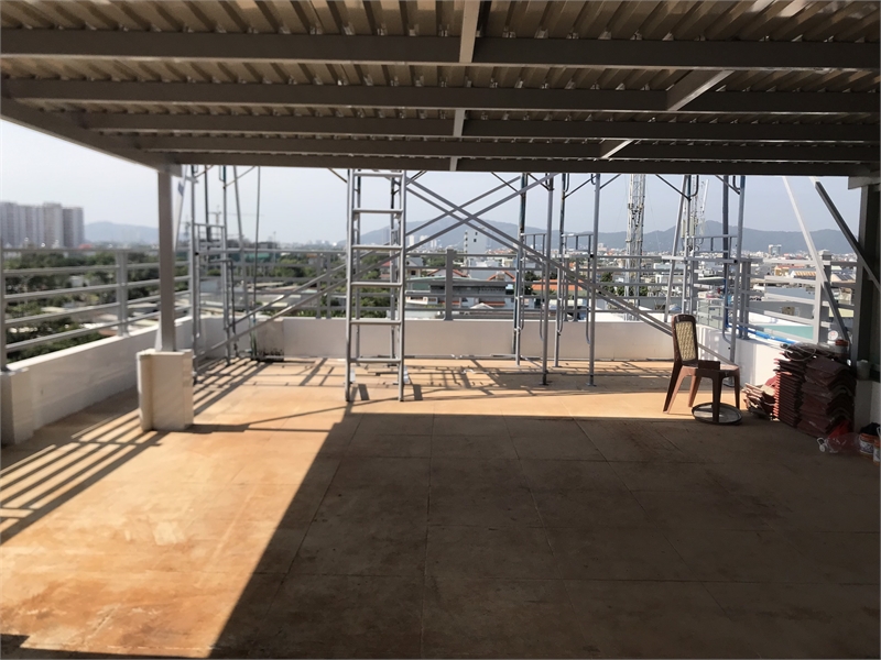 Cho thuê phòng tầng 5 sân thượng, tòa nhà an ninh KĐT Chí Linh P10 TPVT 13541999