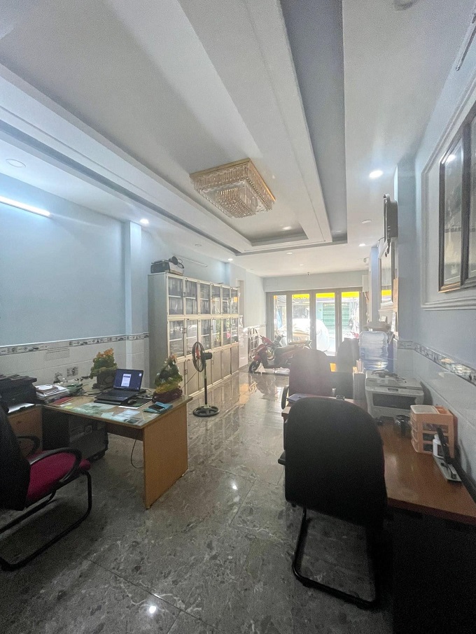 Bán nhà MT Cống Lở(Trần Thị Trọng), P15, Tân Bình, 123m2, 3 tầng, kinh doanh đỉnh. 13544950