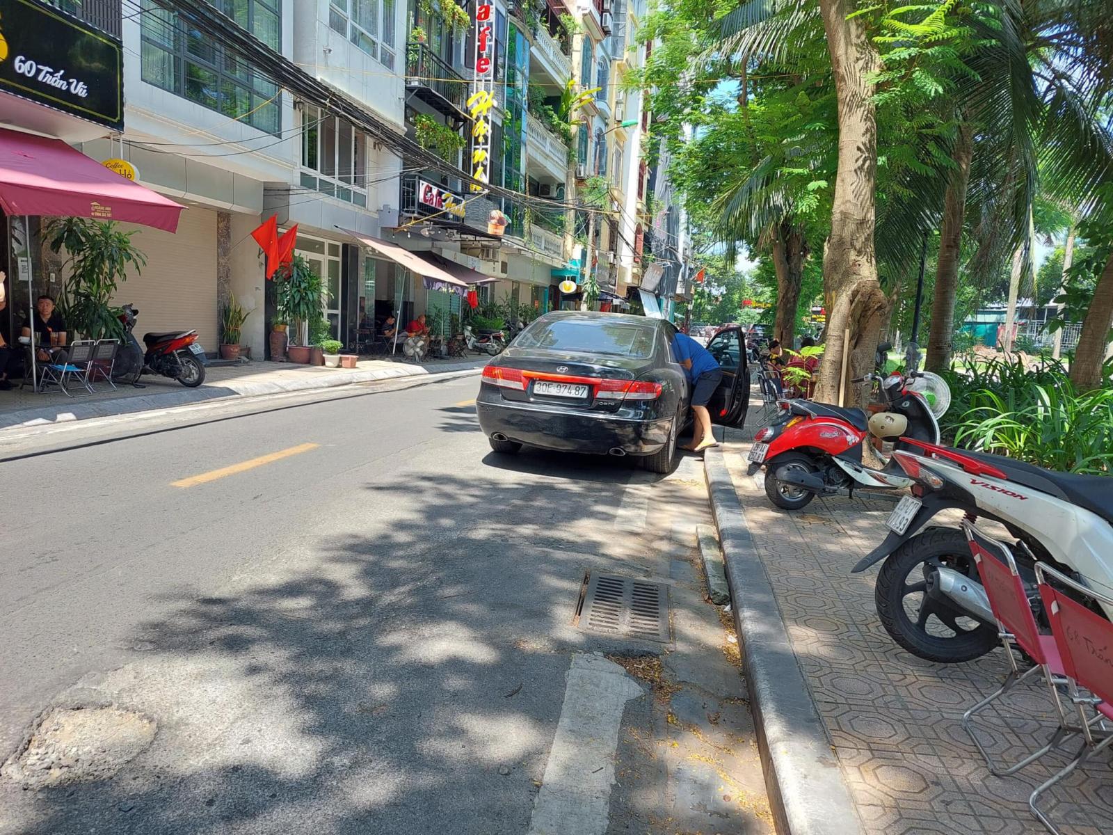 Bán nhà 8 tầng mặt phố Trấn Vũ Trúc Bạch Ba Đình Hà Nội 60 tỷ. 13545713