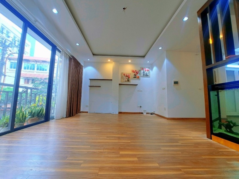 BÁN NHÀ ĐẸP PHÂN LÔ TÔN ĐỨC THẮNG 42M2 X 5 TẦNG, 3 BƯỚC CHÂN RA NGÃ 6 Ô CHỢ DỪA, 5.7 tỷ LH 13548942