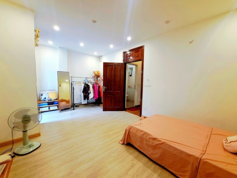 DUY NHẤT 1 CĂN PHỐ TÔN ĐỨC THẮNG Đống Đa 30m2 4 tầng NHÀ ĐẸP ở ngay 4.5 tỷ lh 0966037496 13548957