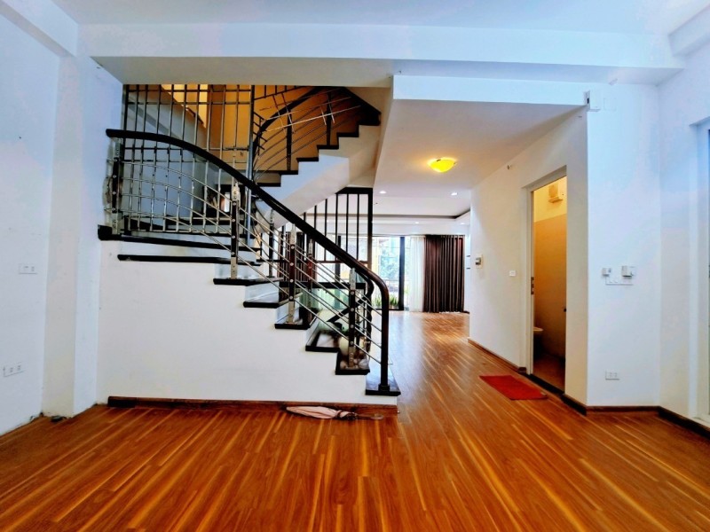 DUY NHẤT 1 CĂN PHỐ TÔN ĐỨC THẮNG Đống Đa 30m2 4 tầng NHÀ ĐẸP ở ngay 4.5 tỷ lh 0966037496 13548957