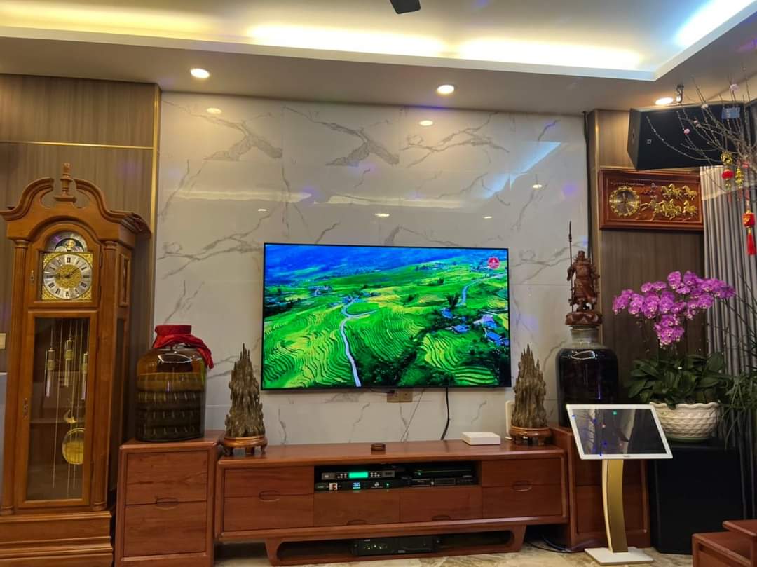 Bán nhà  LẠC LONG QUÂN , Ô TÔ , LÔ GÓC , NGÕ THÔNG 82M 4tầng 8.6 tỷ 0988357957 13549620