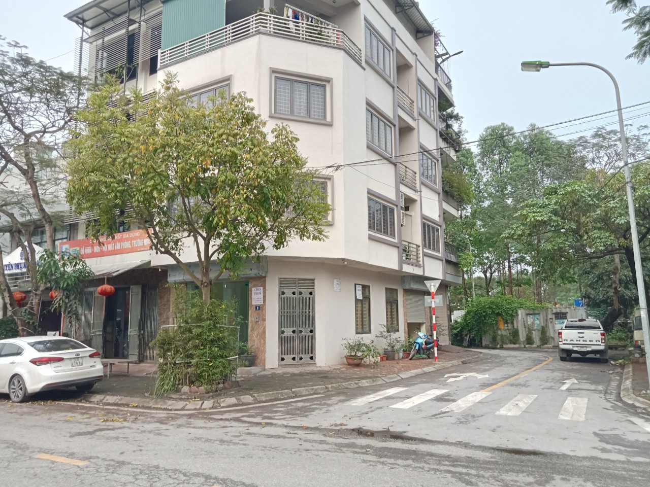 Chính chủ cần cho thuê mặt bằng tầng 1 tại số 8 Khu đấu giá A1,A2,A3 tổ 5 Cự Khối, Long Biên, Hà 13554275