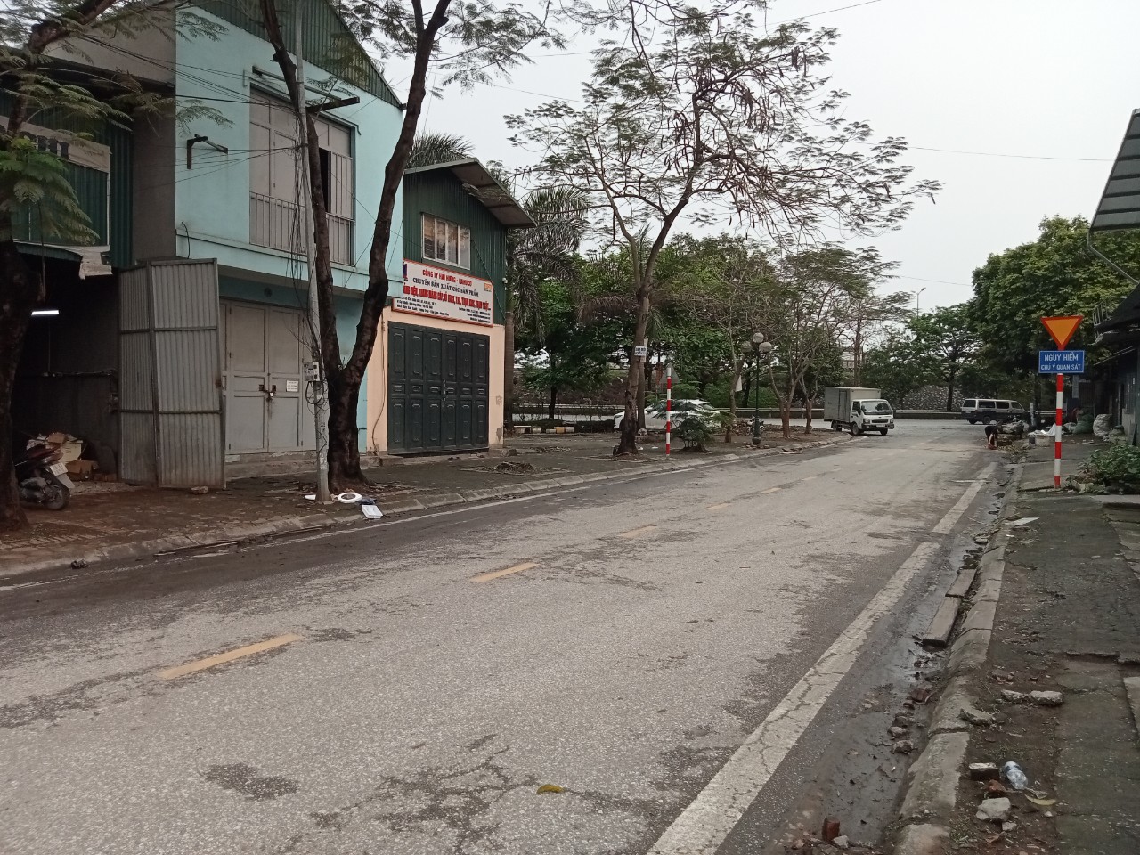 Chính chủ cần cho thuê mặt bằng tầng 1 tại số 8 Khu đấu giá A1,A2,A3 tổ 5 Cự Khối, Long Biên, Hà 13554275