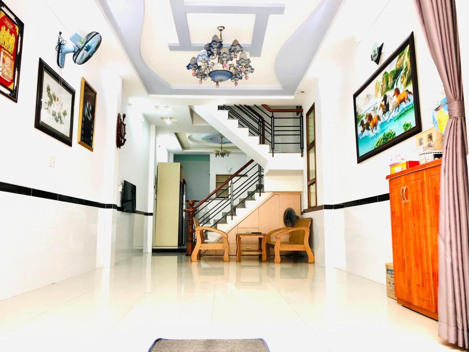 NHÀ 4 TẦNG ĐÕ THÚC TỊNH TIỆN KINH DOANH VP CTY 13554543