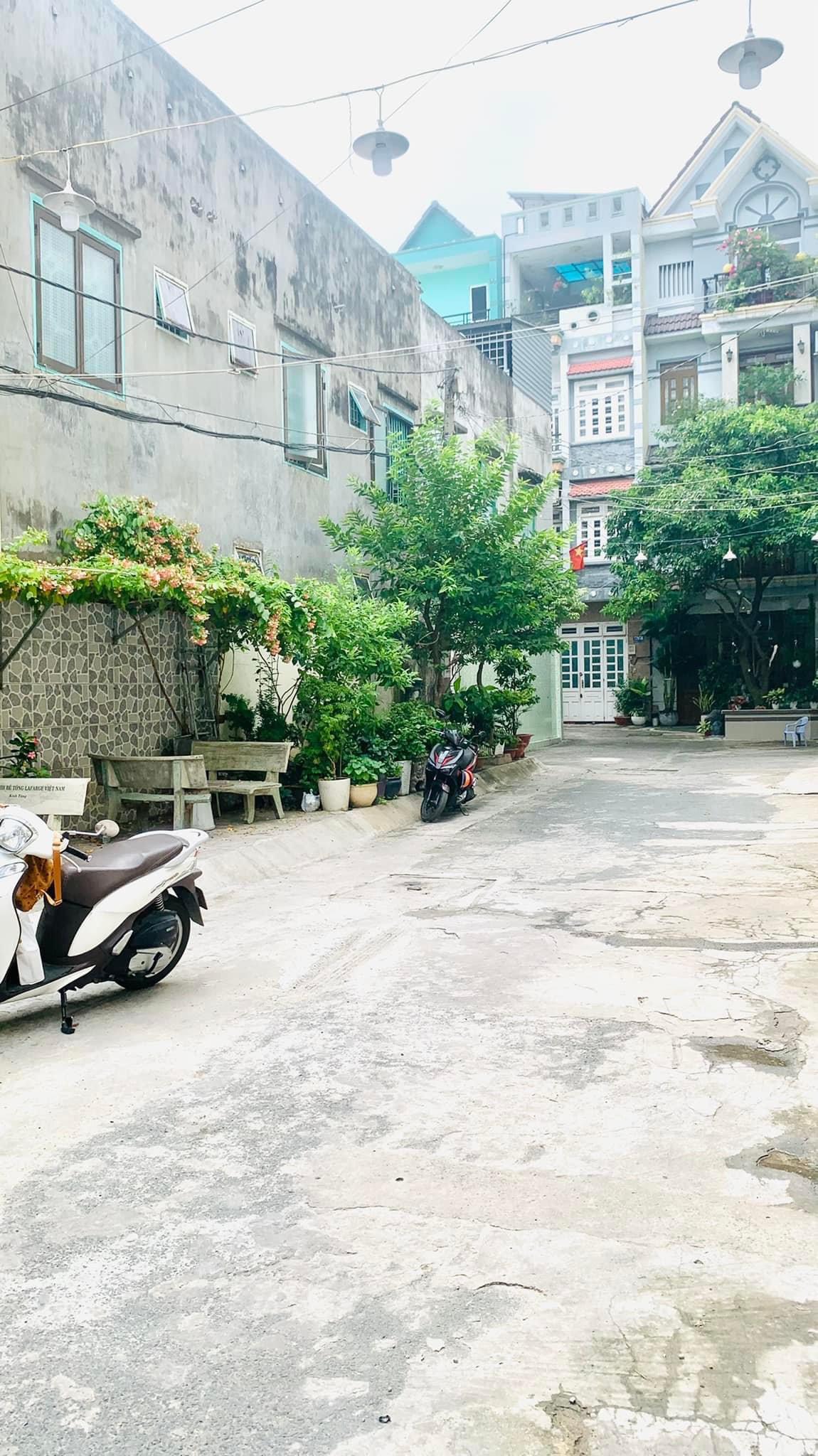 NHÀ 4 TẦNG ĐÕ THÚC TỊNH TIỆN KINH DOANH VP CTY 13554543