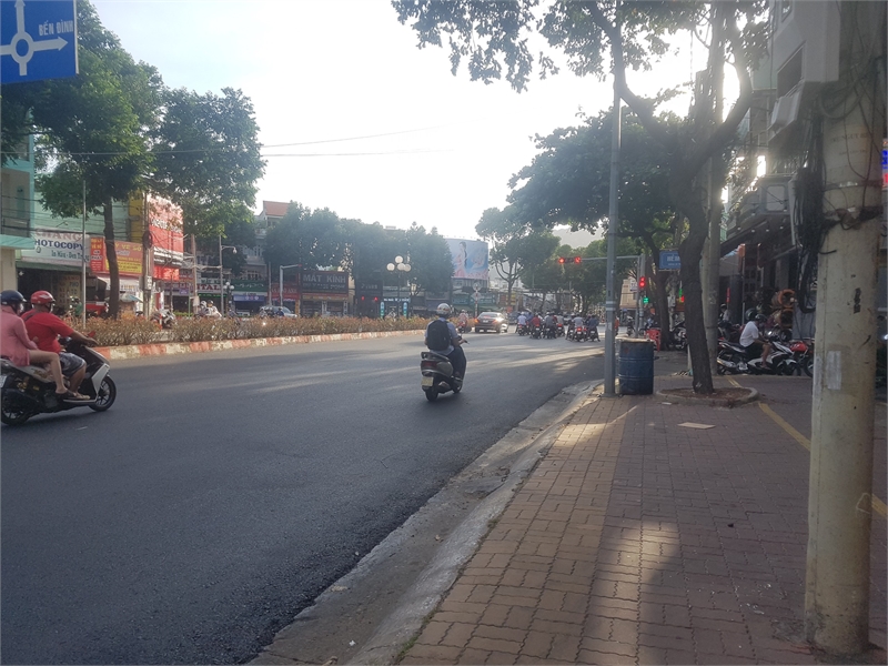 Cho thuê mặt bằng tòa nhà 180m2 đường 30/4 Ngã Tư Giếng Nước, TPVT 13561928