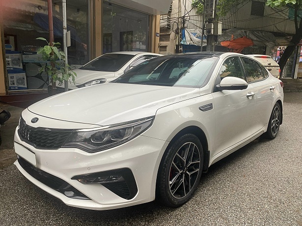 Chính Chủ Bán Xe Kia optima 2.4 GT line 2019 màu trắng ngọc trinh, gia đình sử dụng, còn rất mới 13563214