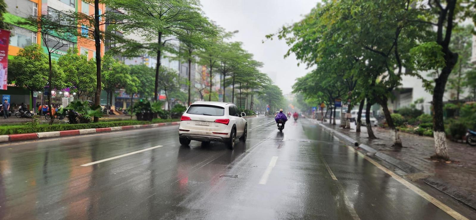 BÁN TÒA BUILDING VĂN PHÒNG MẶT PHỐ TRẦN THÁI TÔNG DUY TÂM , 200M2, 8 TẦNG MẶT TIỀN 8M 13567532