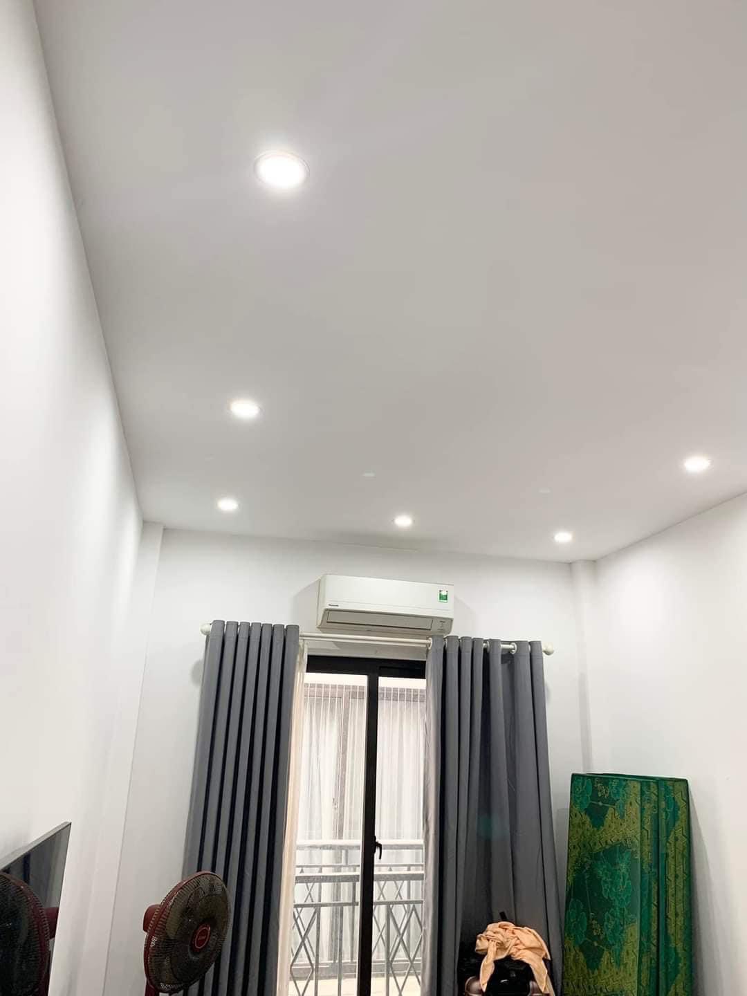 Bán nhà 35m2 5tầng nhỉnh 3tỷ ngõ ôtô 68 Cầu Giấy  0934266313 13570474