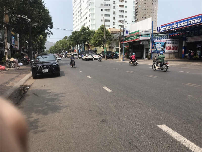 Cho thuê mặt bằng 1 trệt 2 ngã tư đường nam kỳ khởi nghĩa, tp.vũng tàu 13573294