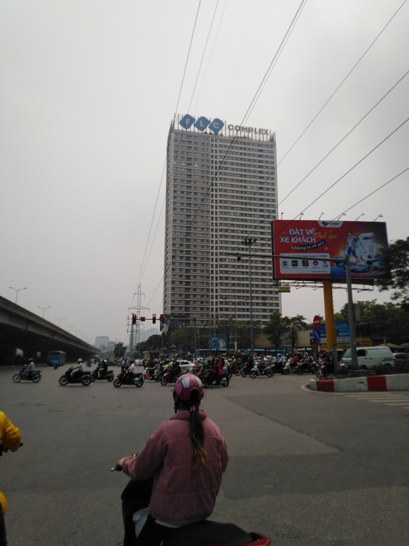 Bán căn hộ Tòa FLC Complex Phạm Hùng, Nam Từ Liêm. 75m2; giá 2.95 tỷ. Phương 13576685