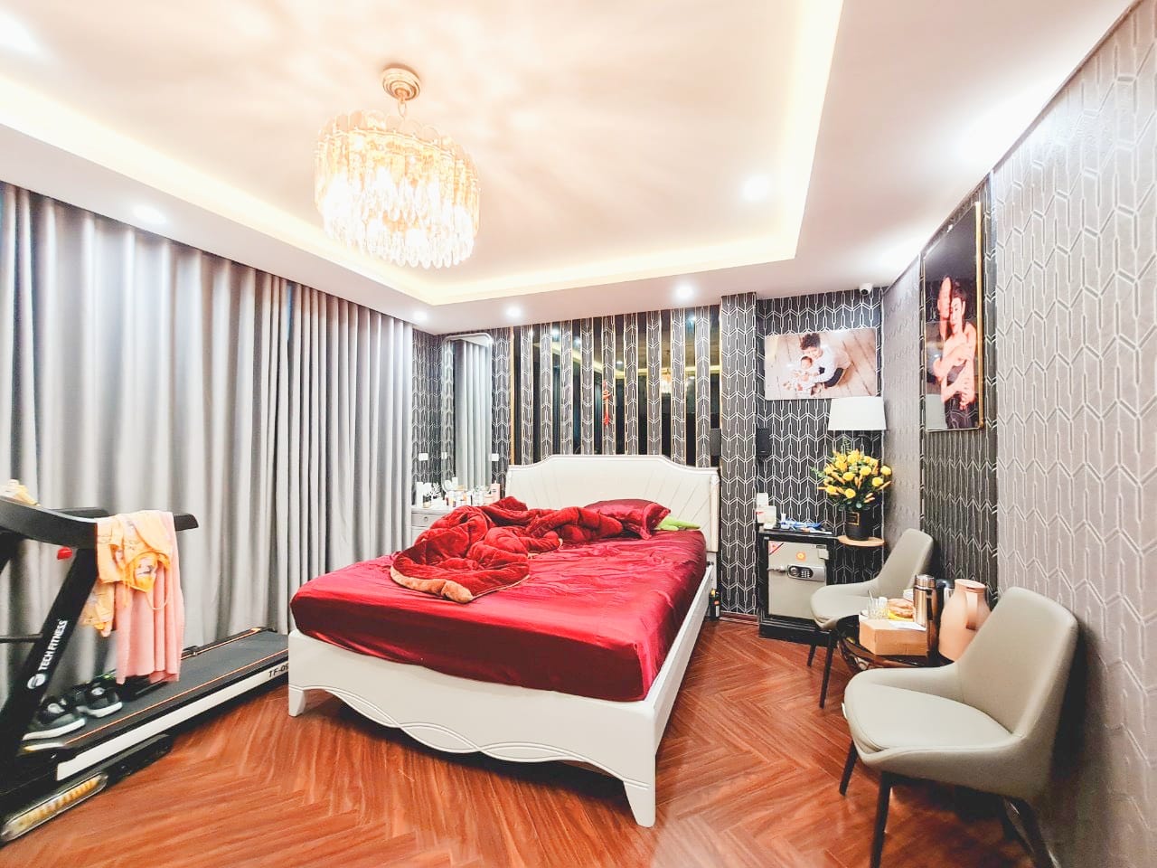 BÁN NHÀ HOÀNG QUỐC VIÊT- PHÂN LÔ-Ô TÔ TRÁNH- THANG MÁY Ở NGAY 110M 5 TẦNG 17.4 TỶ 13579635