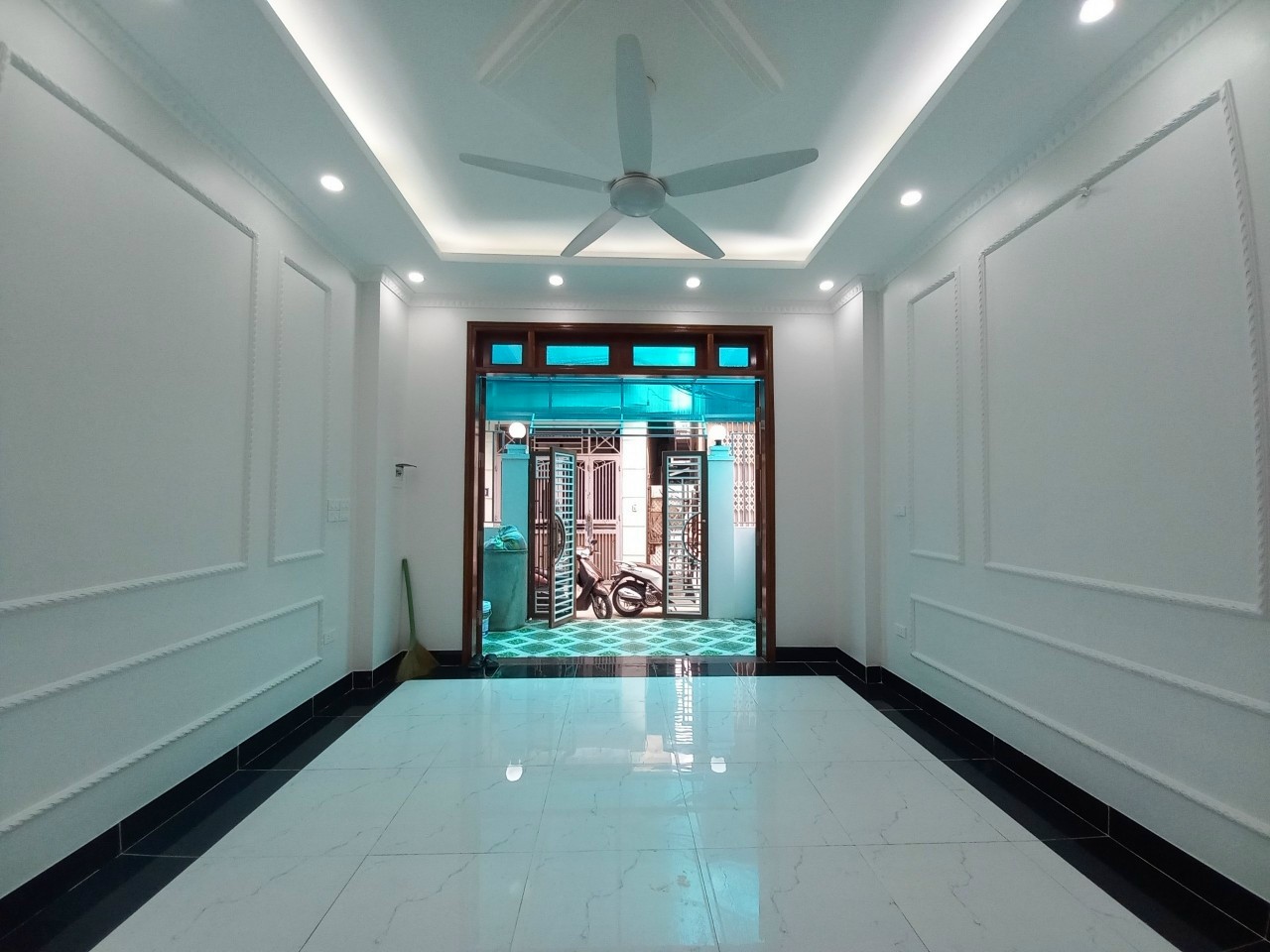 Bán nhà đẹp Phố Vạn Phúc –  Hà Đông (45m2,4PN,4 tỷ x), ô tô vào gần nhà, lh 0943075959 13581776