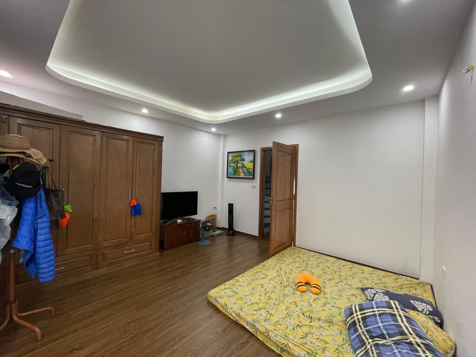 
Nhà Bồ Đề, Lô Góc 35m2, 5T chỉ 3,65 tỷ, Ngay Gần Ô Tô ( Vip Long Biên) 13584553