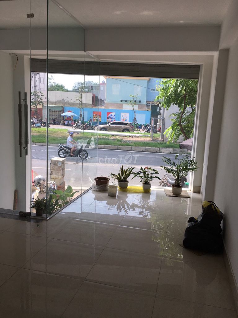 Cho thuê cửa hàng mặt phố số 48 Hoàng Cầu mới, Đống Đa, Hà Nội. 13590296