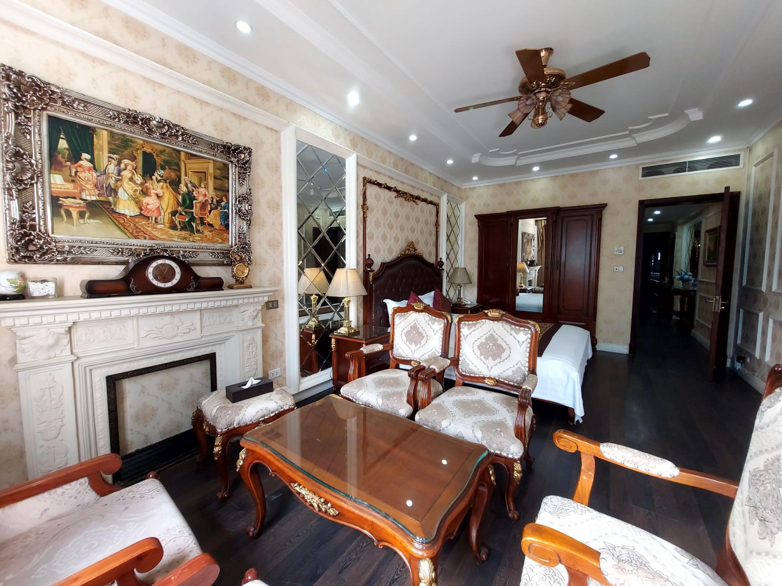 Bán khách sạn mặt phố Trần Duy Hưng 80m2 8 tầng 17 PN Siêu đẹp và đẳng cấp 0969568293 13597786