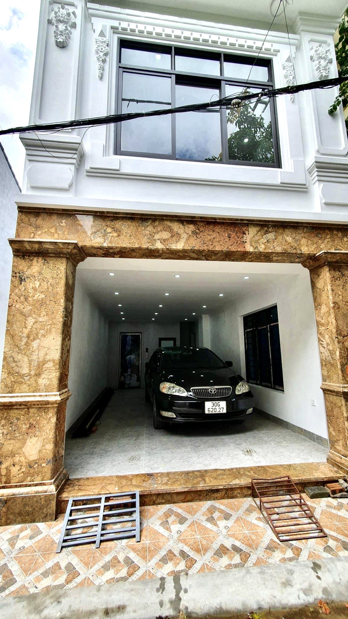 Cho thuê nhà Hoàng Văn Thái Thanh Xuân, 55m Gara ô tô, 17tr 13598003